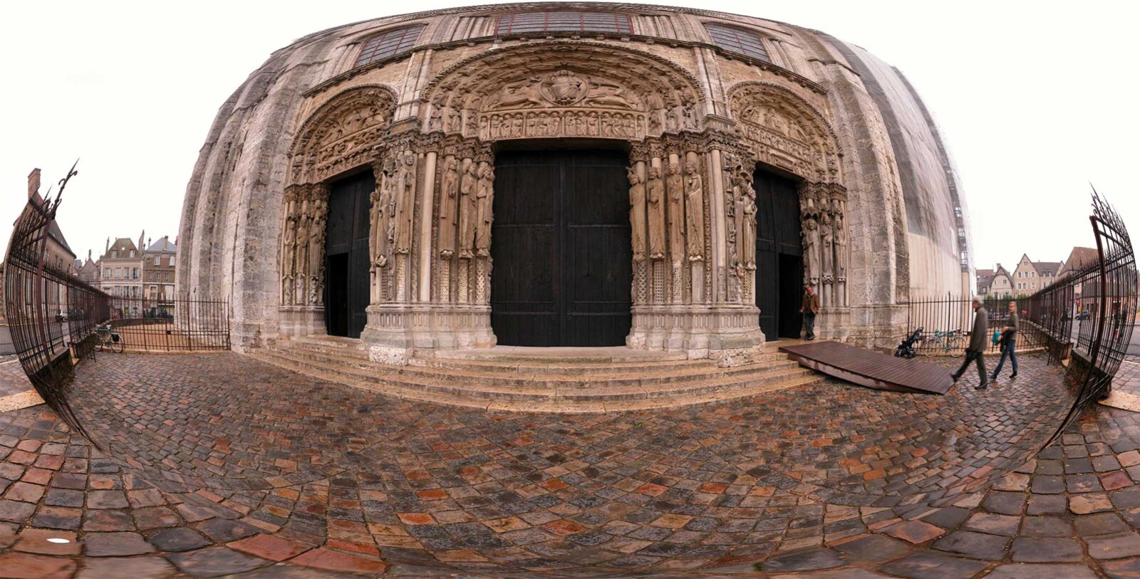 La piedra caliza local en la Catedral de Chartres: sustento del…